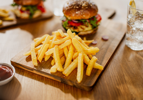 Halloumi Burger und Frites Deluxe