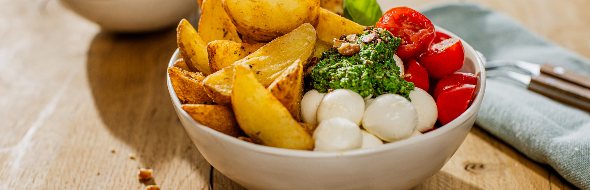 Pesto Wedges Bowl mit Mediterrane Wedges