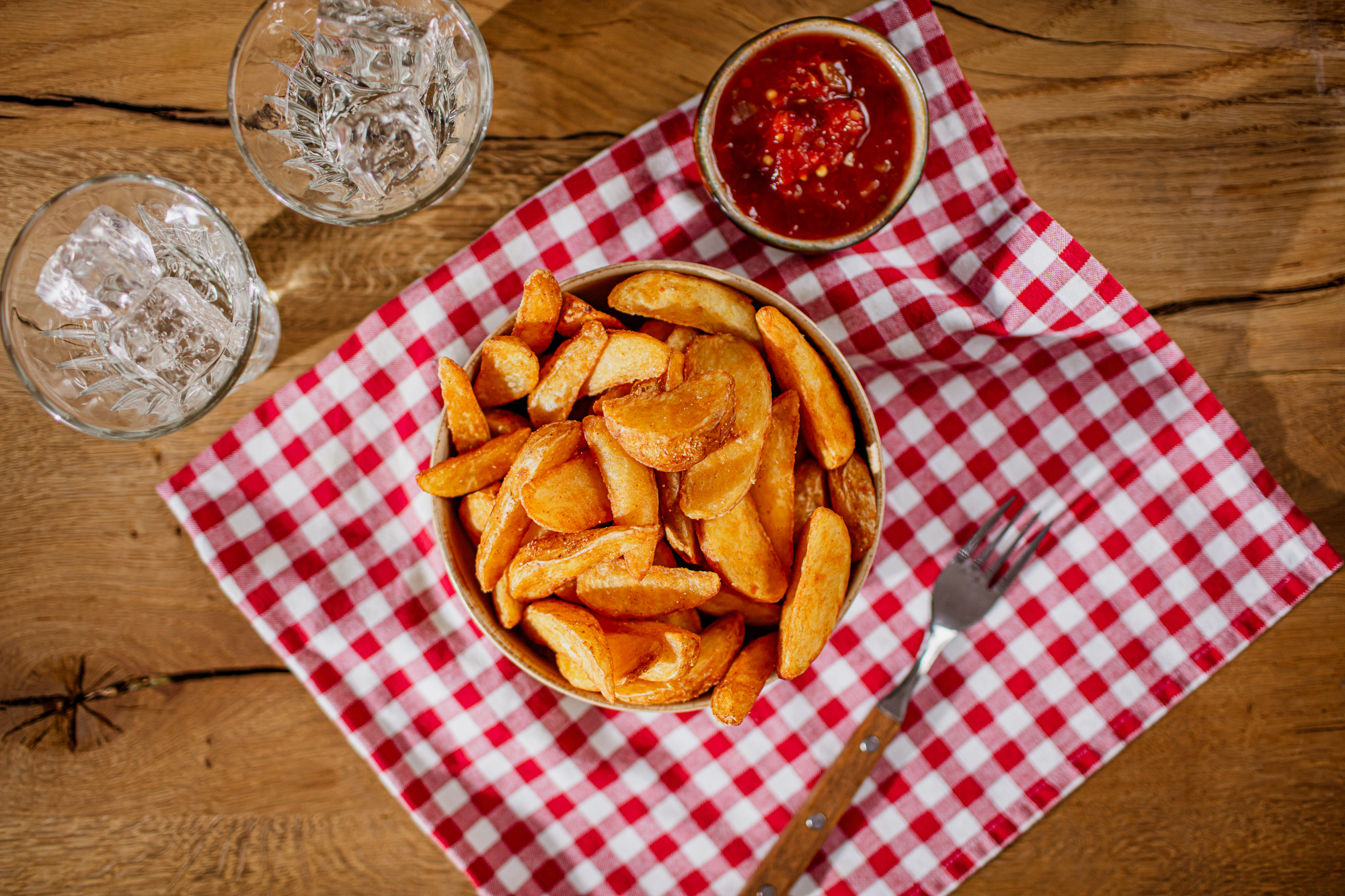 Chili-Honig Dip mit Country Wedges Klassisch-Pikant
