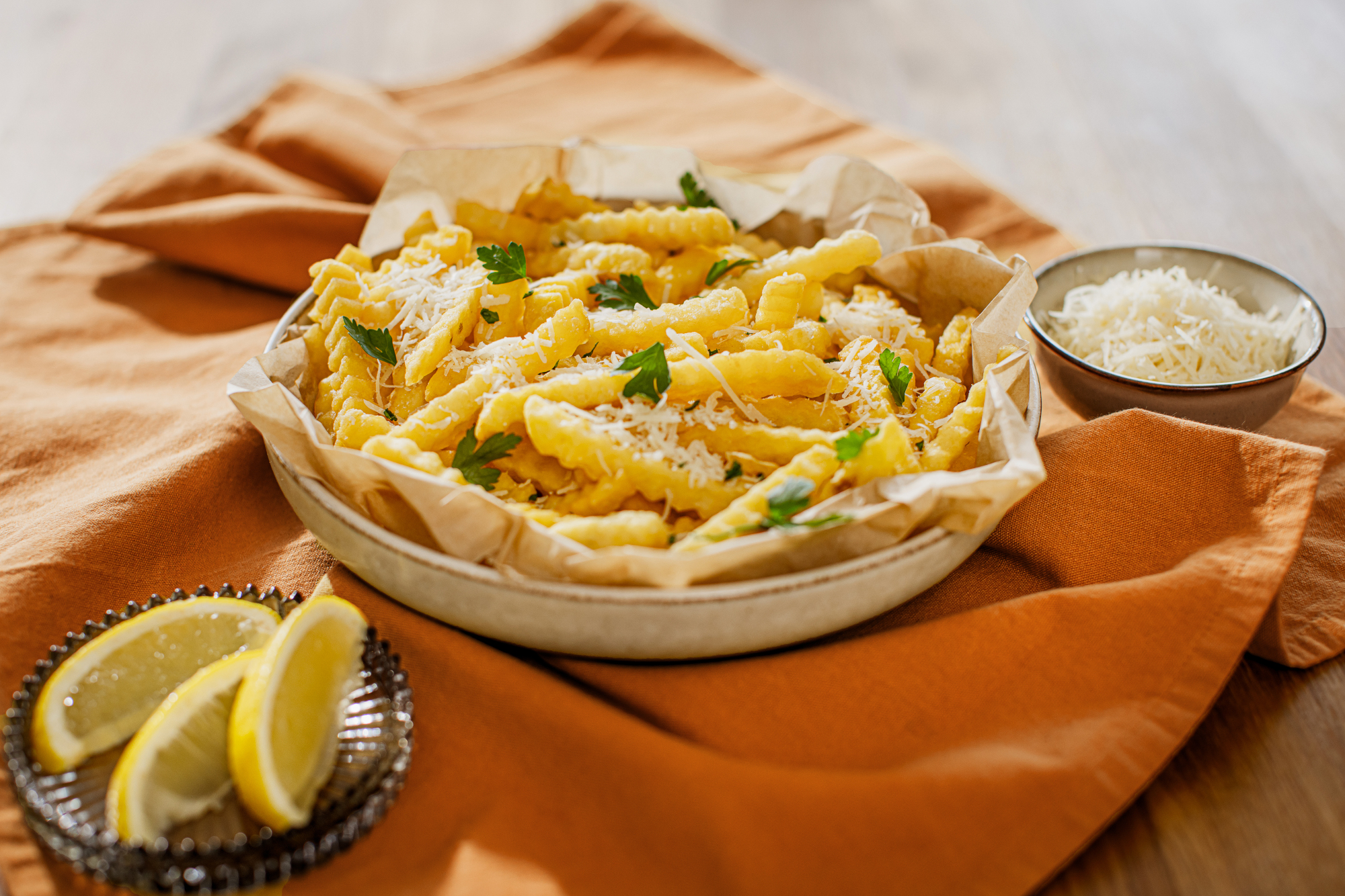 Crinkle Deluxe mit Parmesan getoppt