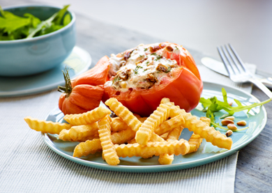 Chef Frites mit gefüllten Ochsenherztomaten