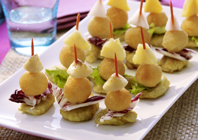 Fruchtige Pom Poms-Spießchen