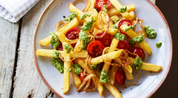 1.2.3 Frites Original mit Bärlauch, Kirschtomaten und Röstzwiebeln 